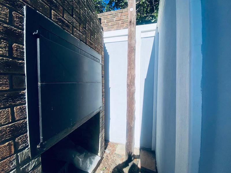 To Let 2 Bedroom Property for Rent in De La Haye Western Cape
